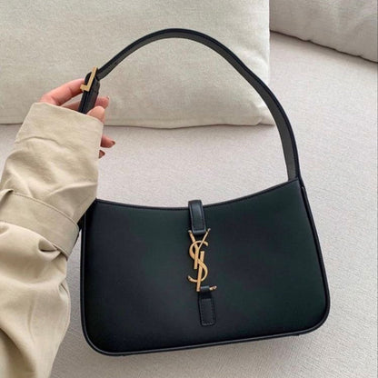 Le 5 à 7 Saint Laurent